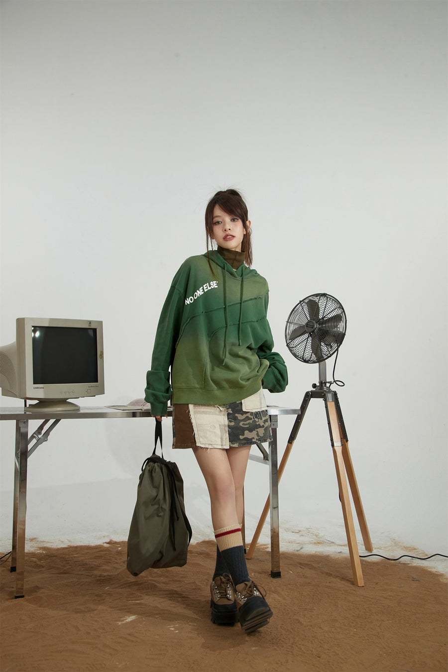 CHUU Color Block Camouflage A-Line Skirt