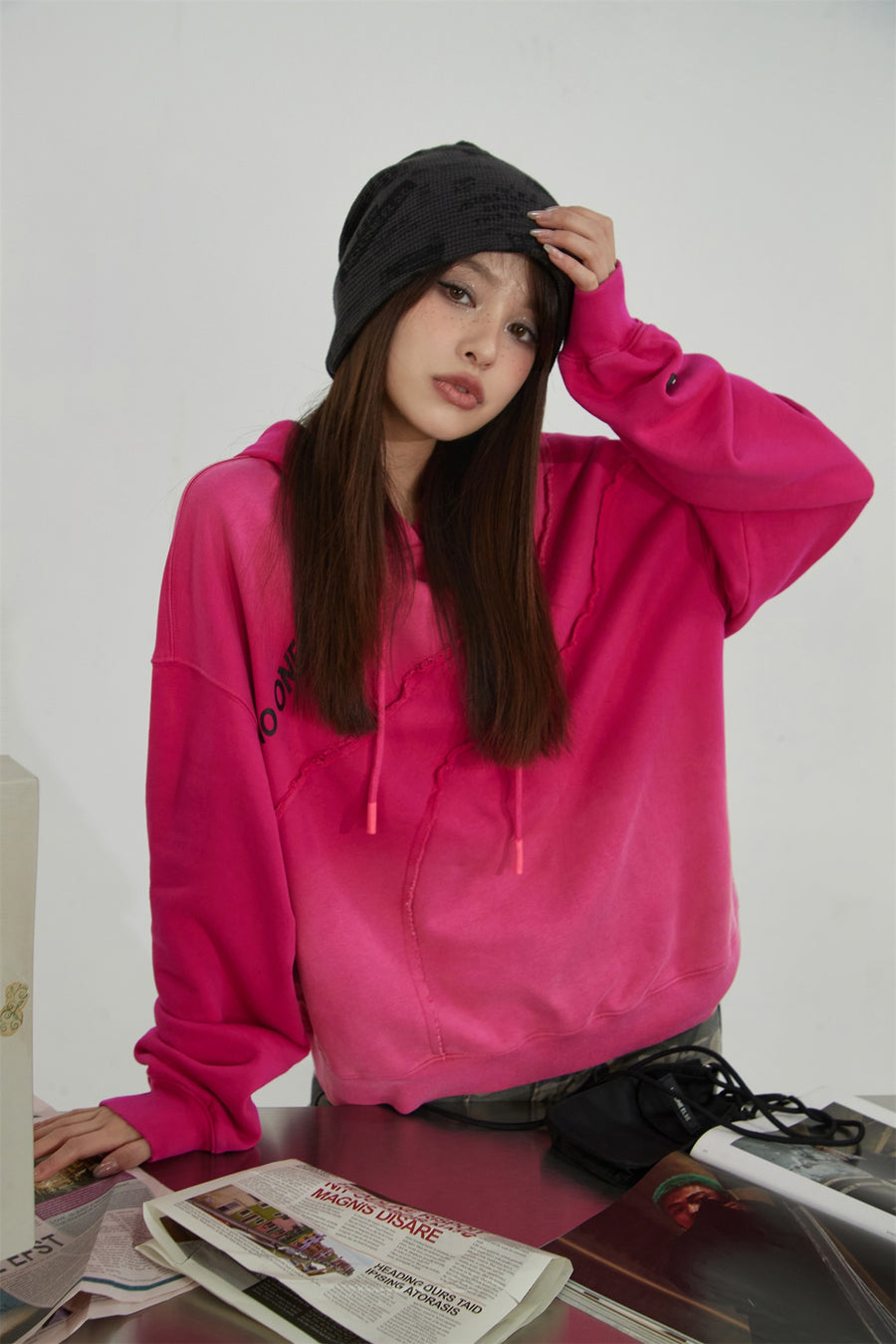 CHUU Noe Gradient Hoodie