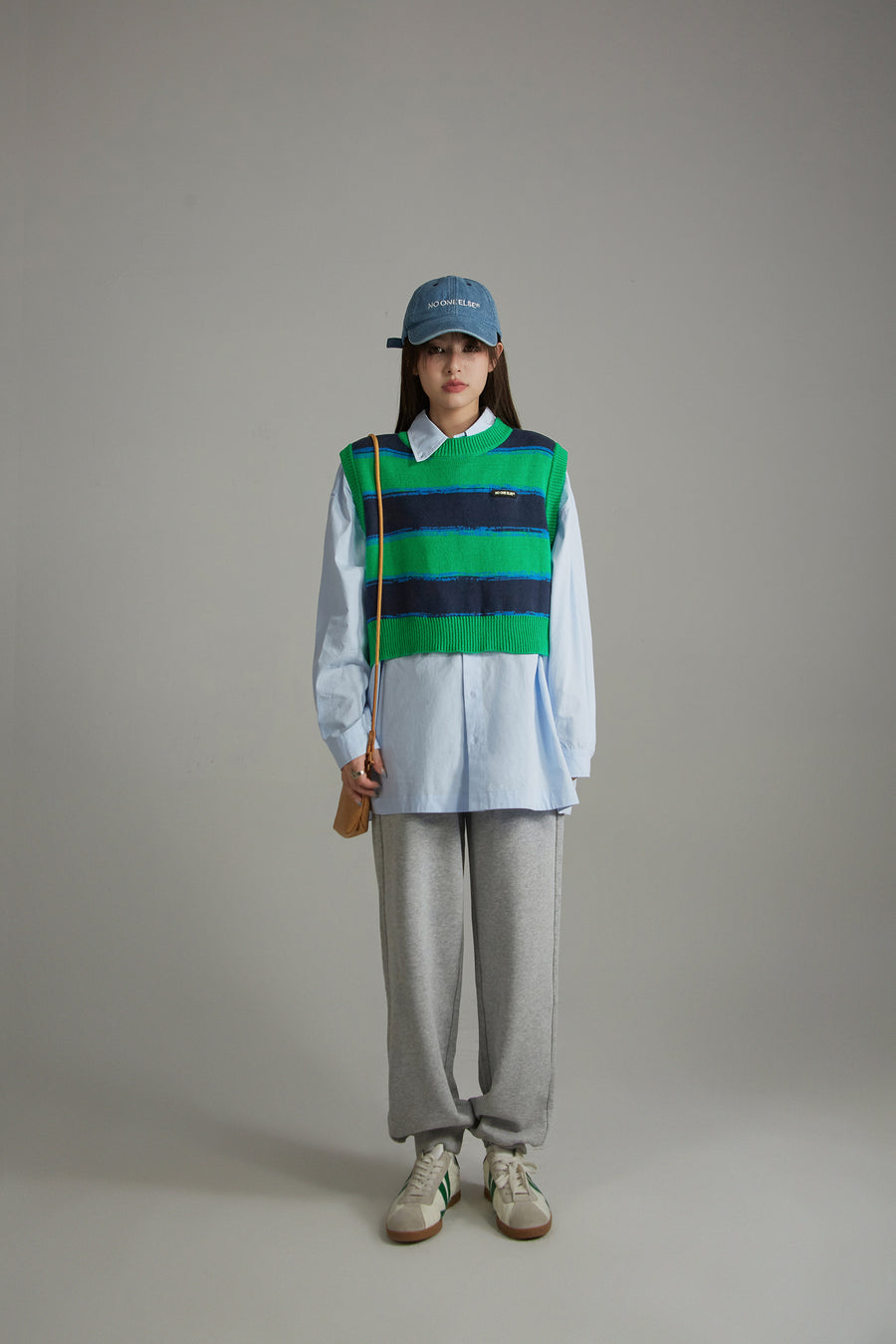 CHUU Striped Round-Neck Knit Vest