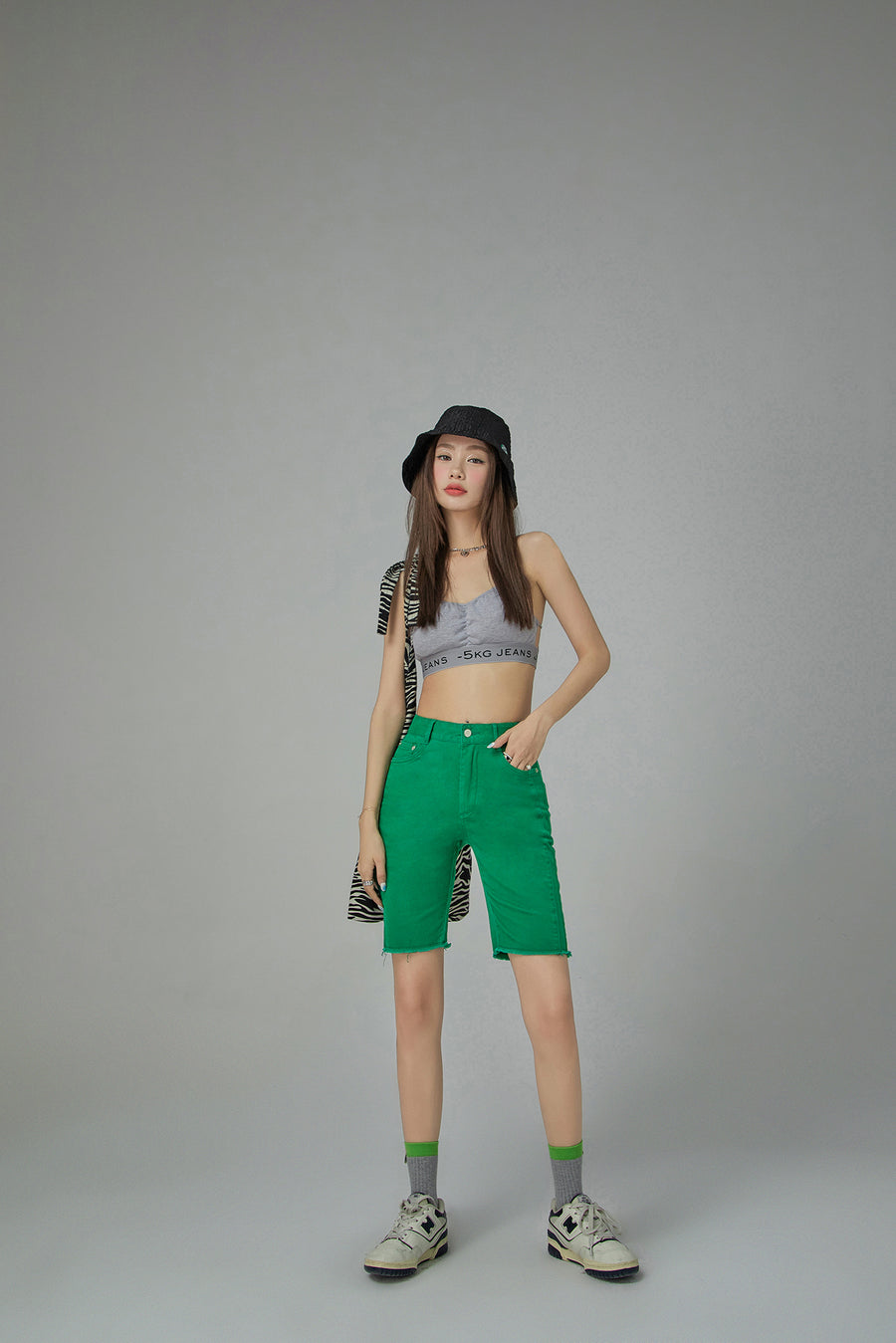 CHUU Side Cutout Denim Bermuda Shorts