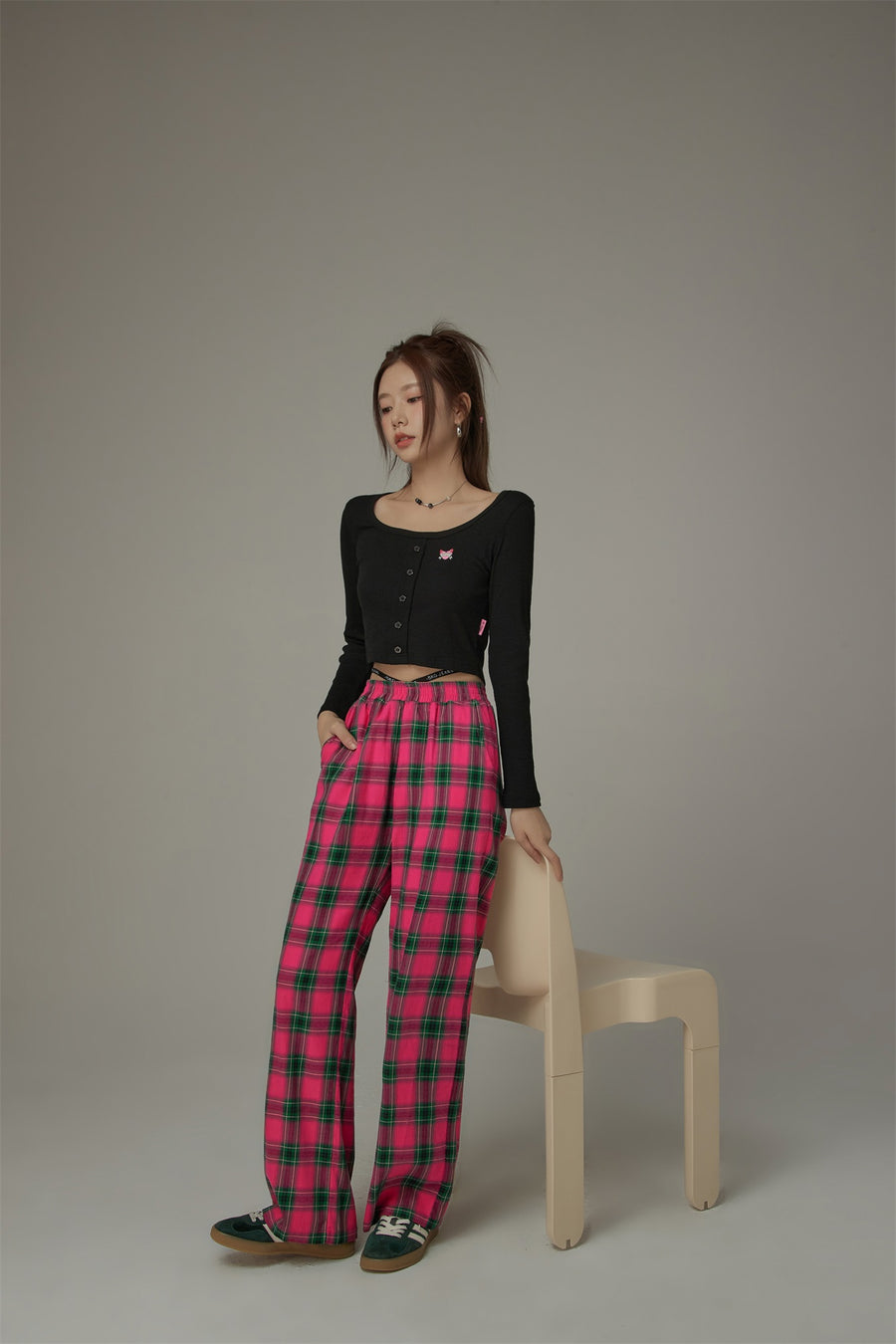 CHUU Check Wide Pants