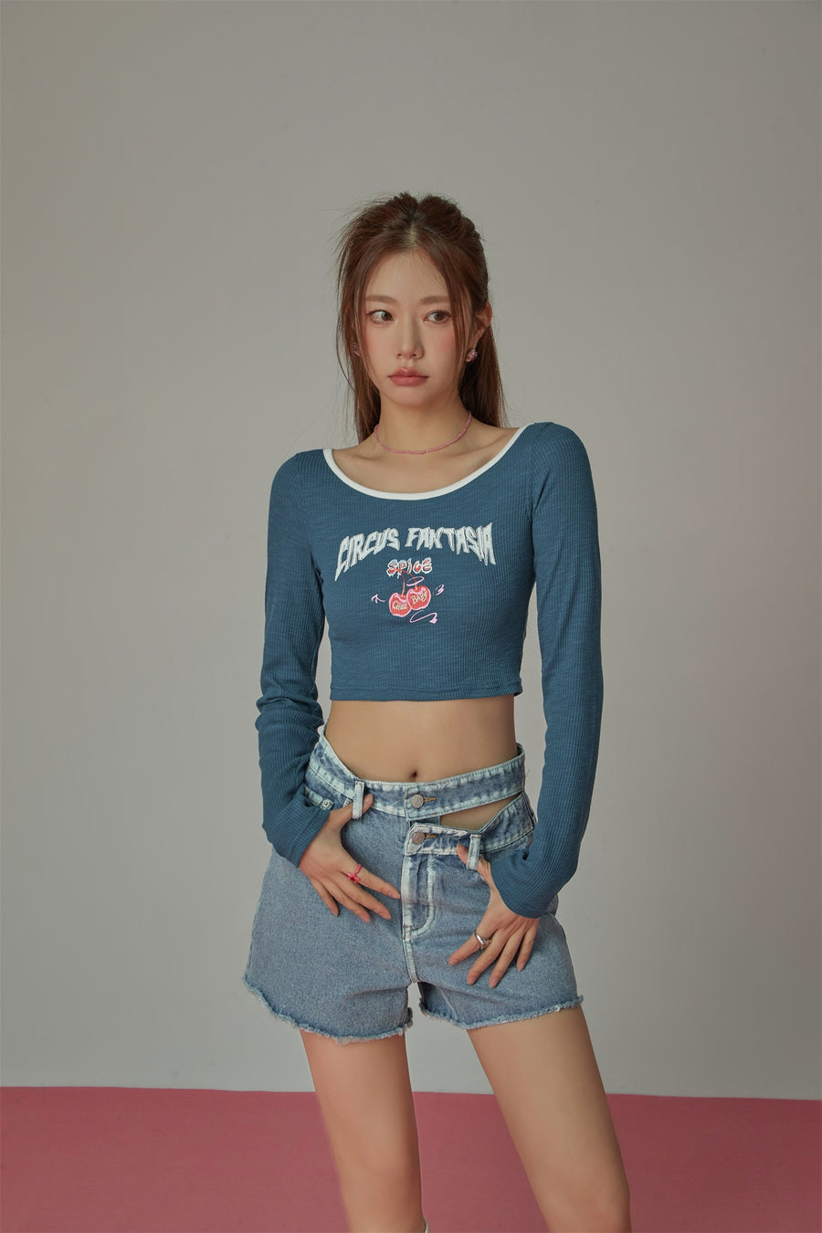 CHUU Circus Line Color Cropped T-Shirt