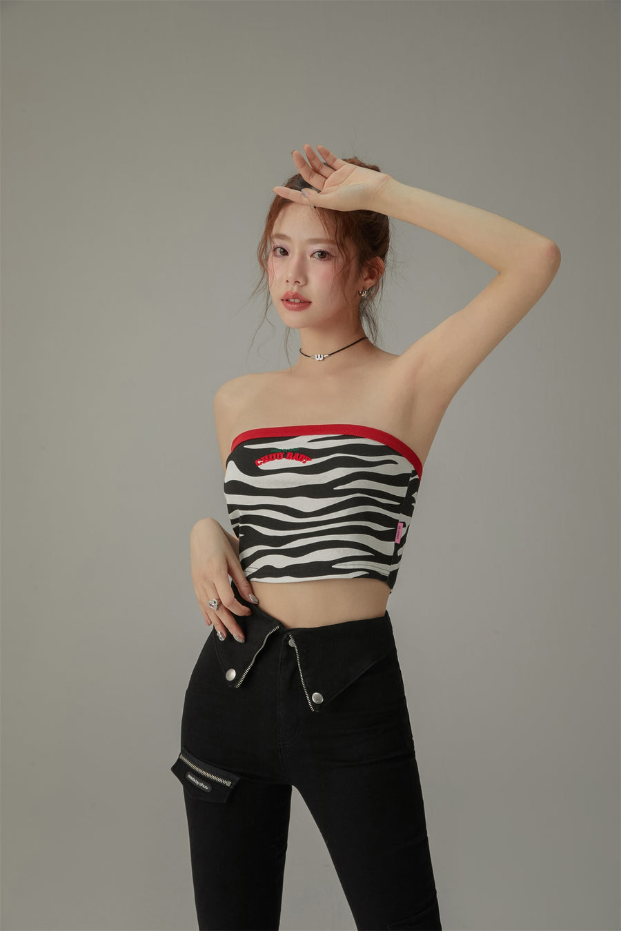 CHUU Zebra Zip Tube Top