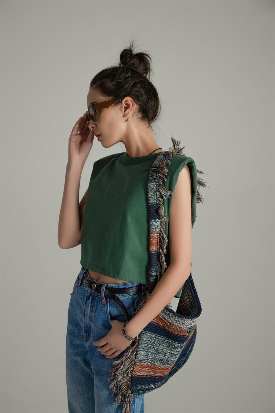 CHUU Loose Fit Cropped Vest Sweatshirt