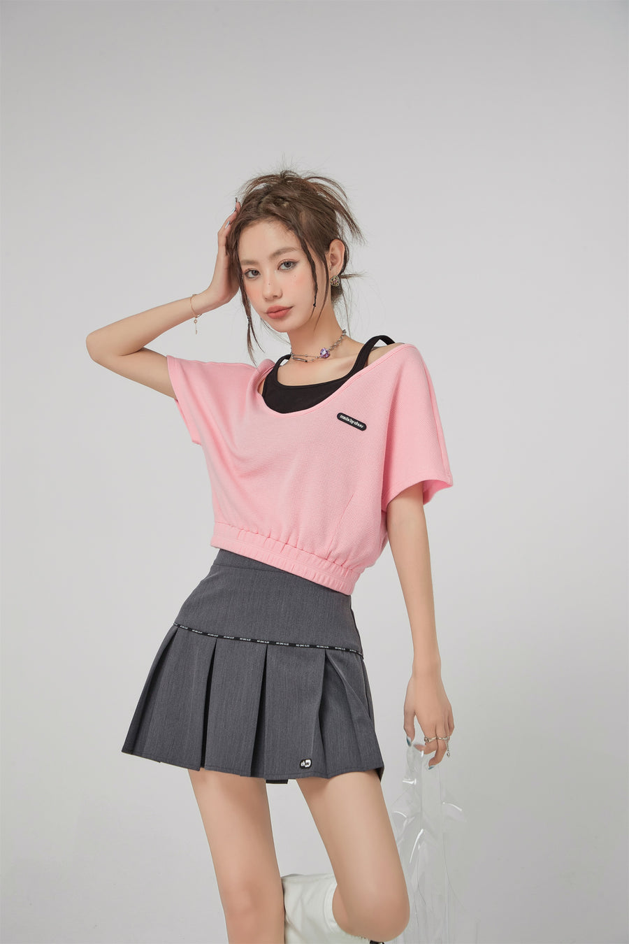 CHUU Two-Layer Crop Sport Top