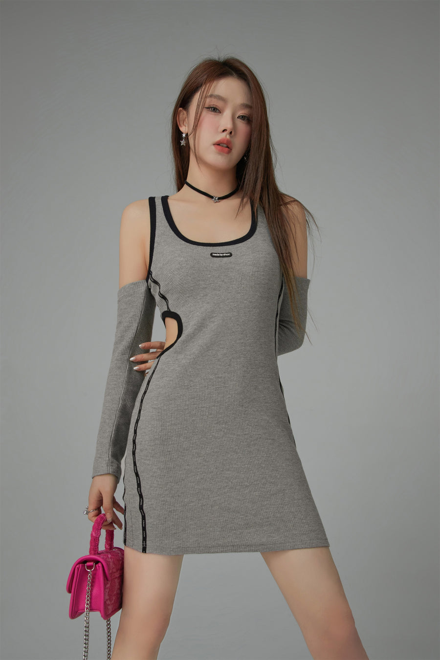 CHUU Off The Shoulder Side Cutout Mini Dress