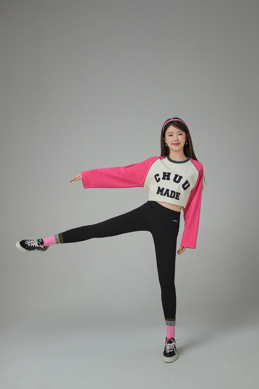 CHUU That Girl Raglan Round T-Shirt