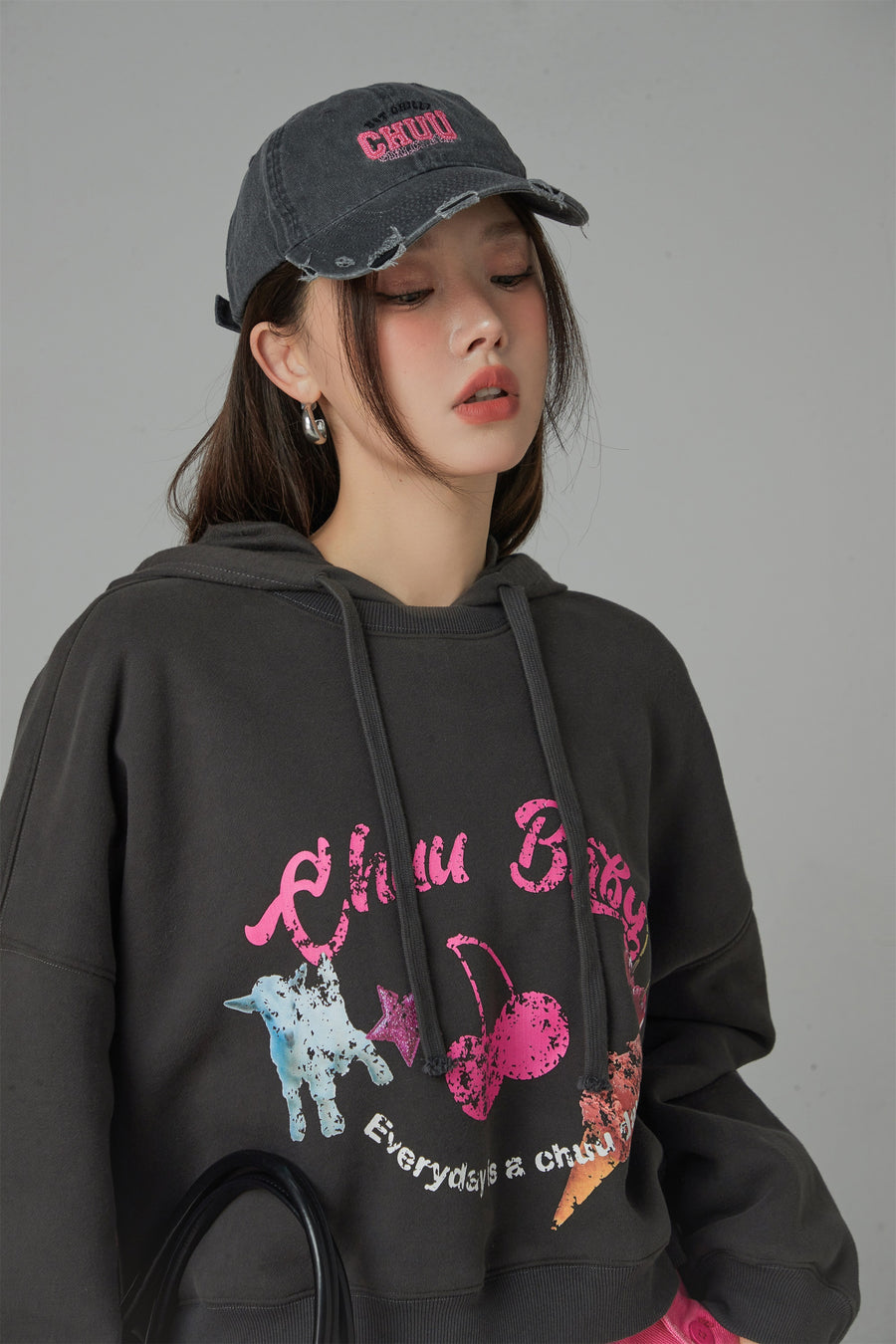 CHUU Everyday Loose Fit Crop Hoodie