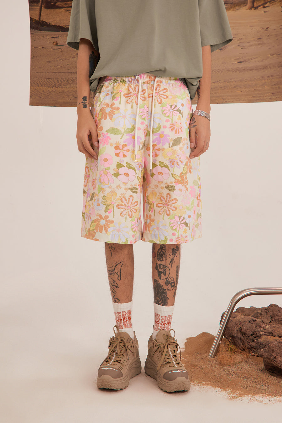 CHUU Vintage Flower Short Pants