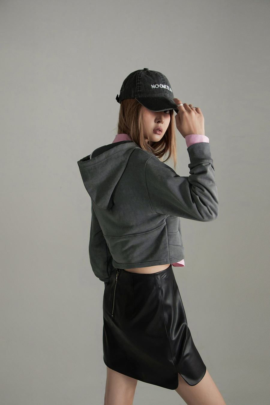 CHUU Basic String Cropped Hoodie