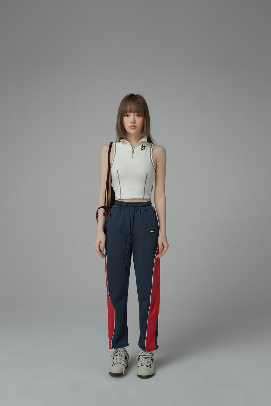 CHUU Contrast Colors Jogger Pants