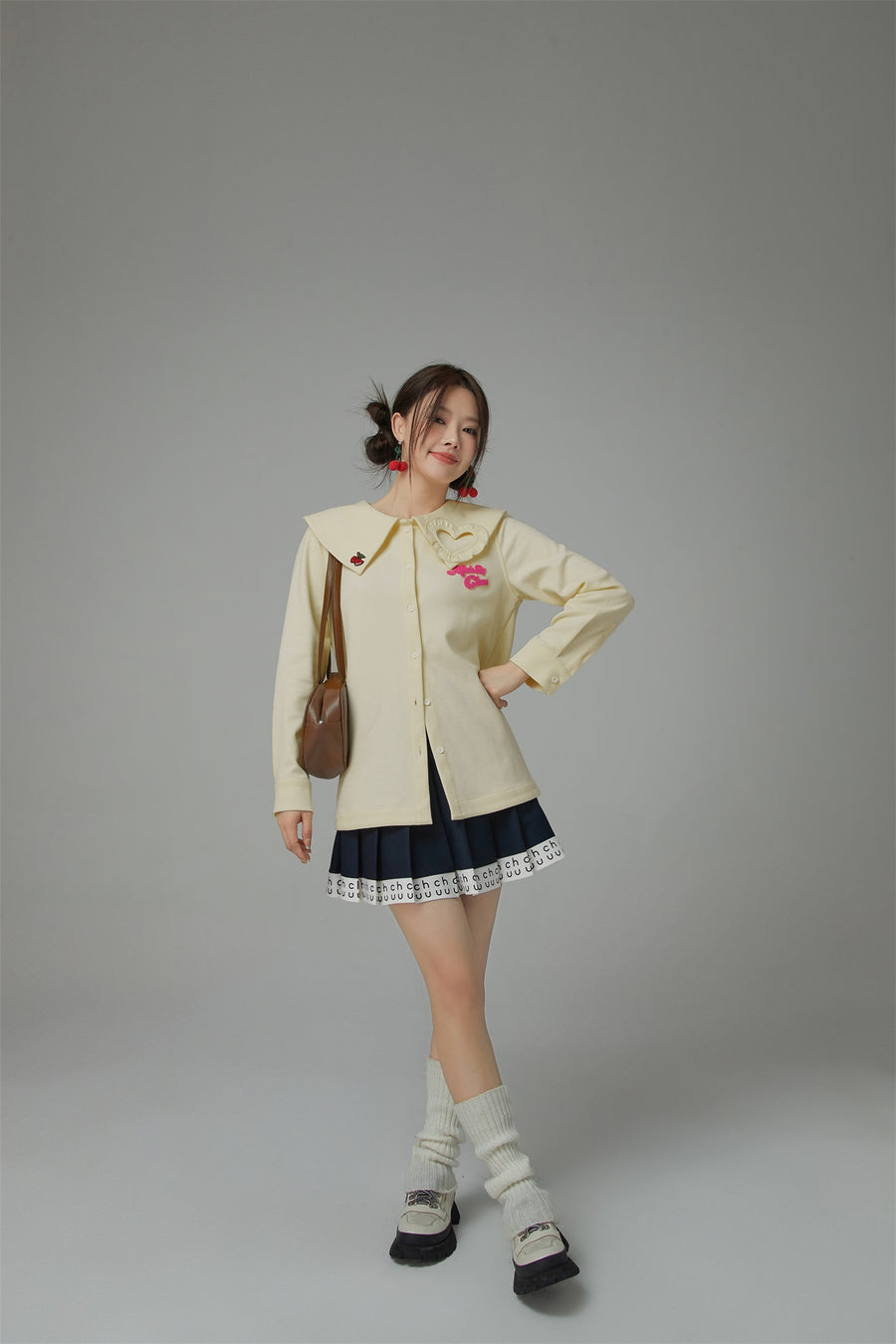 CHUU Candy Color Heart Polo Collar Shirt