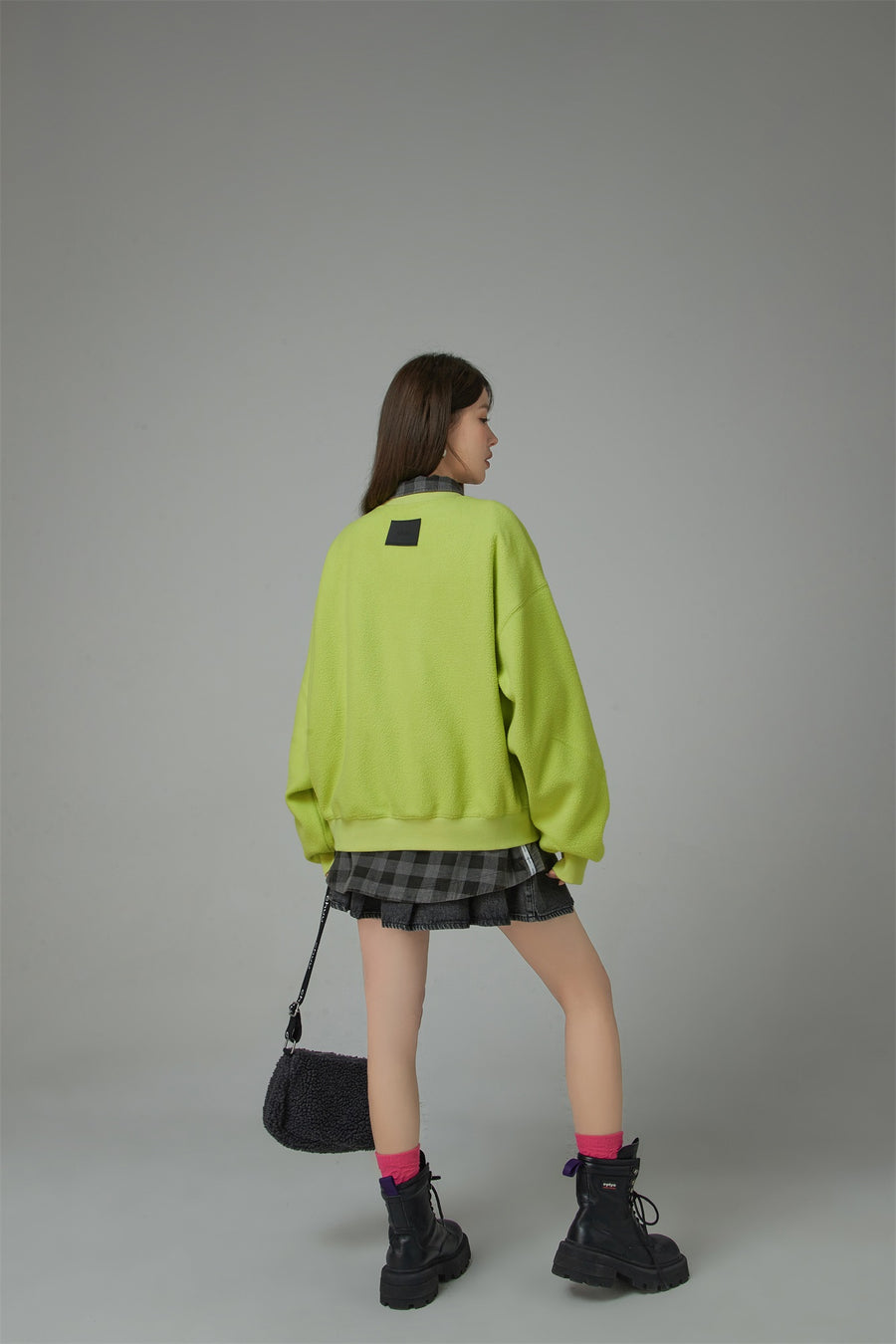 CHUU Pocket Full Of Sunshine Fleece Sweatshirt