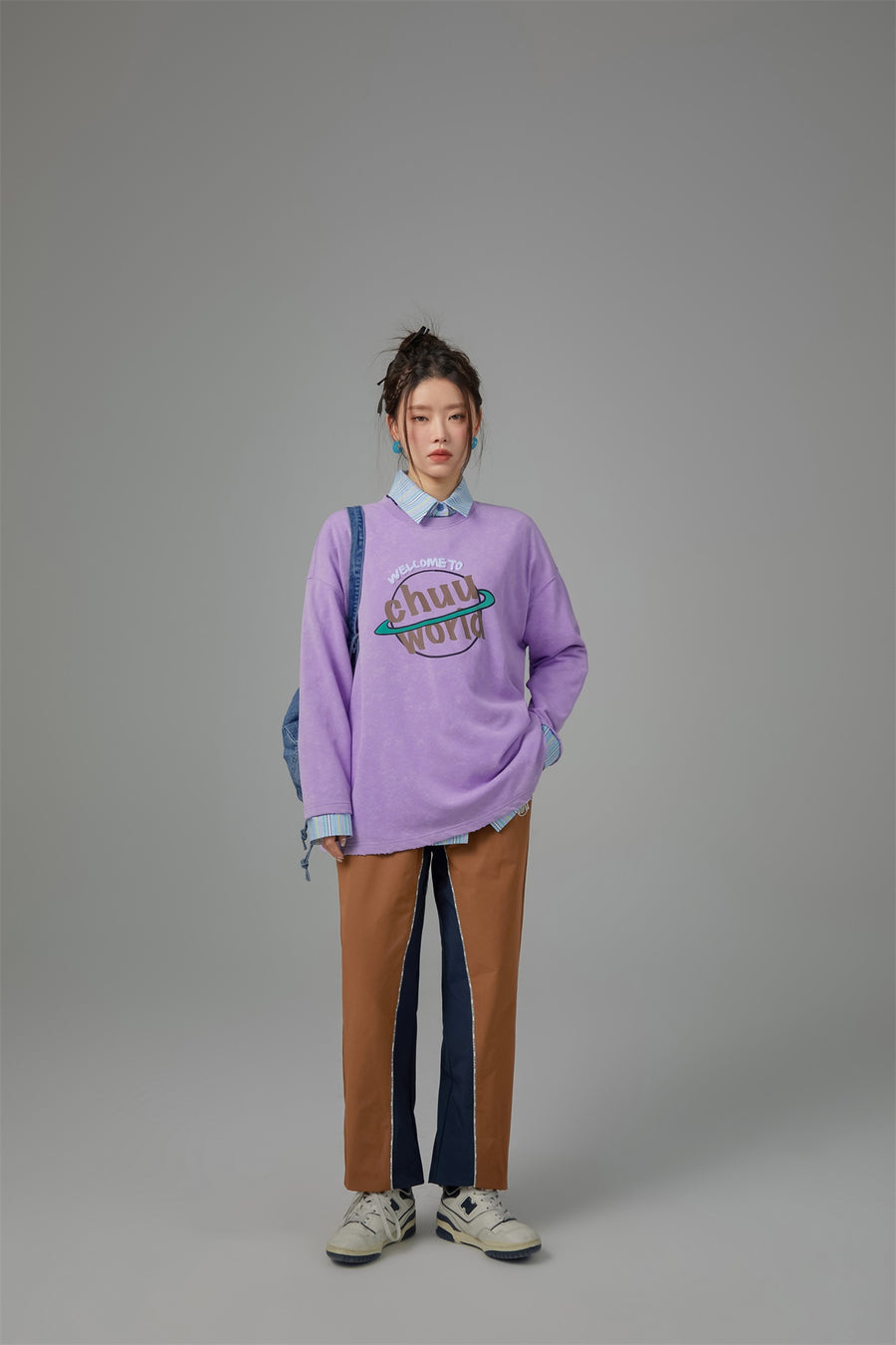 CHUU Welcome To Chuu World Sweatshirt