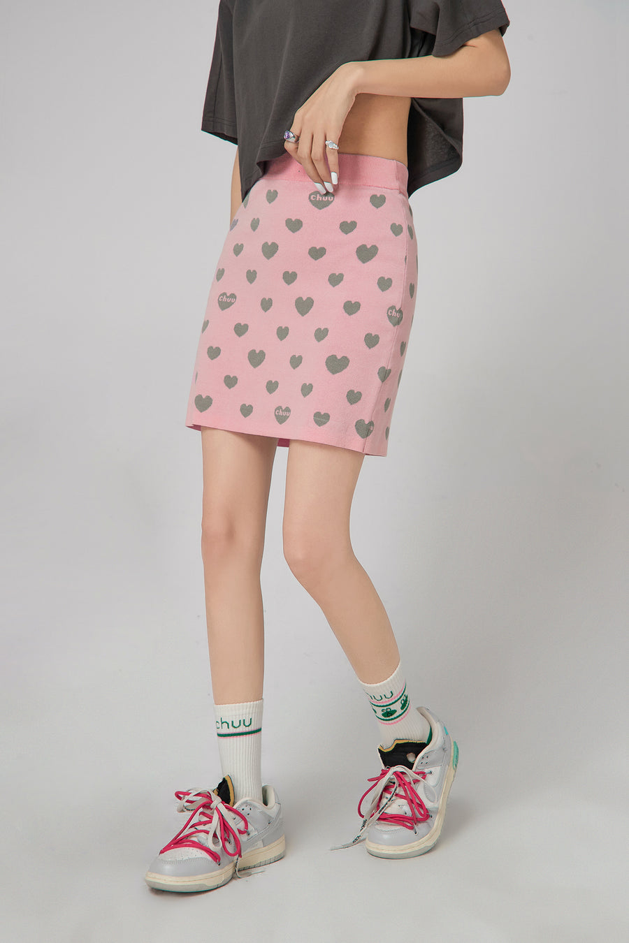 CHUU Heart Knit Mini Skirt