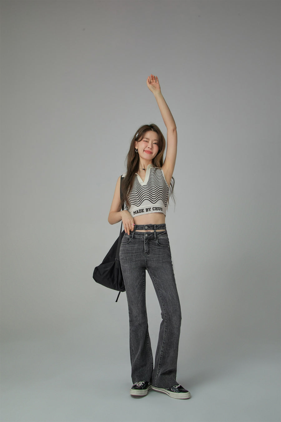 CHUU Wavy Waves Crop Top