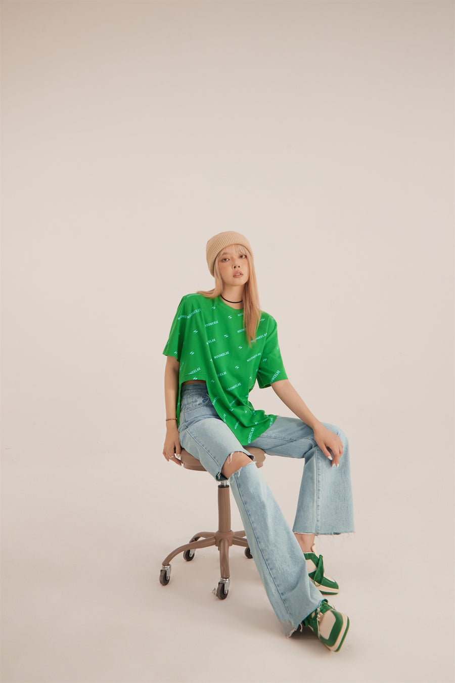CHUU Wide Side Slit Green T-Shirt