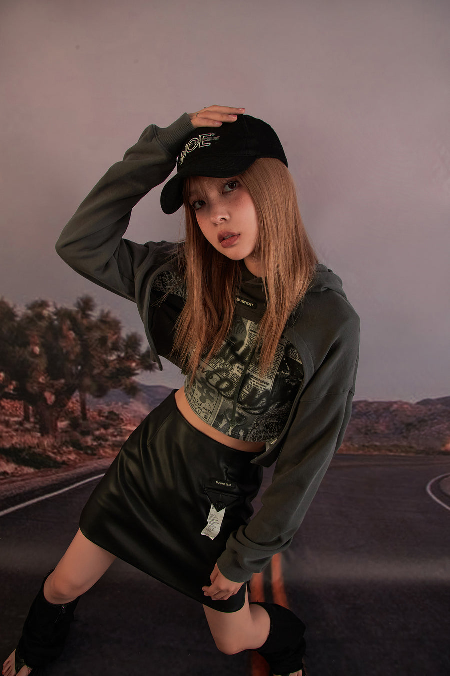 CHUU Cropped String Hoodie