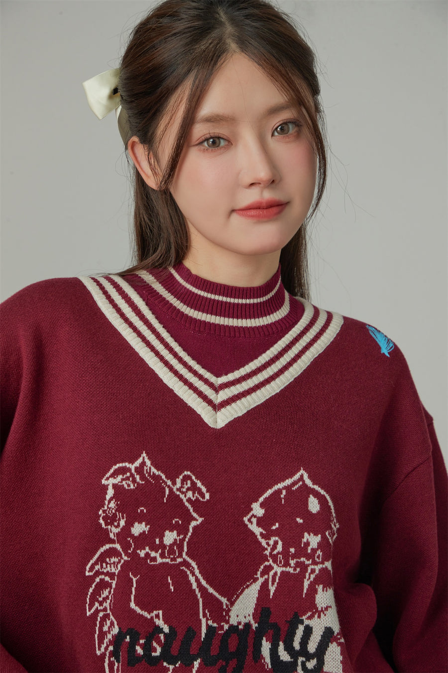 CHUU Angel And Devil V-Neck Knit Sweater