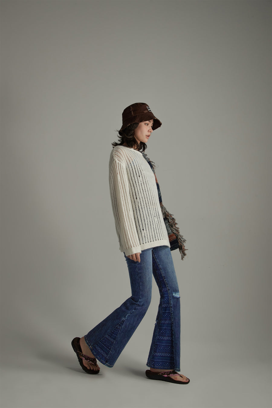 CHUU Slim Bootcut Denim Jeans