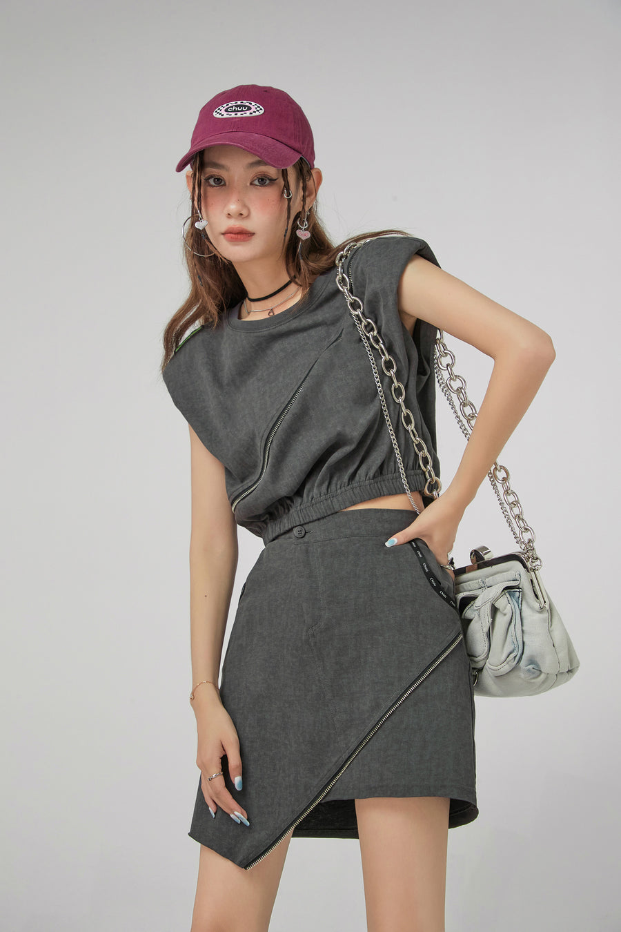 CHUU Shoulder Pad Zipper Detail Sleeveless Top