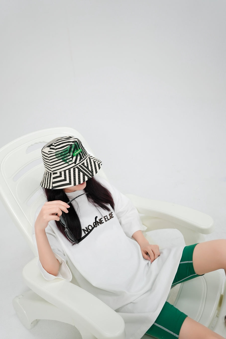 CHUU Zebra Stripes Bucket Hat