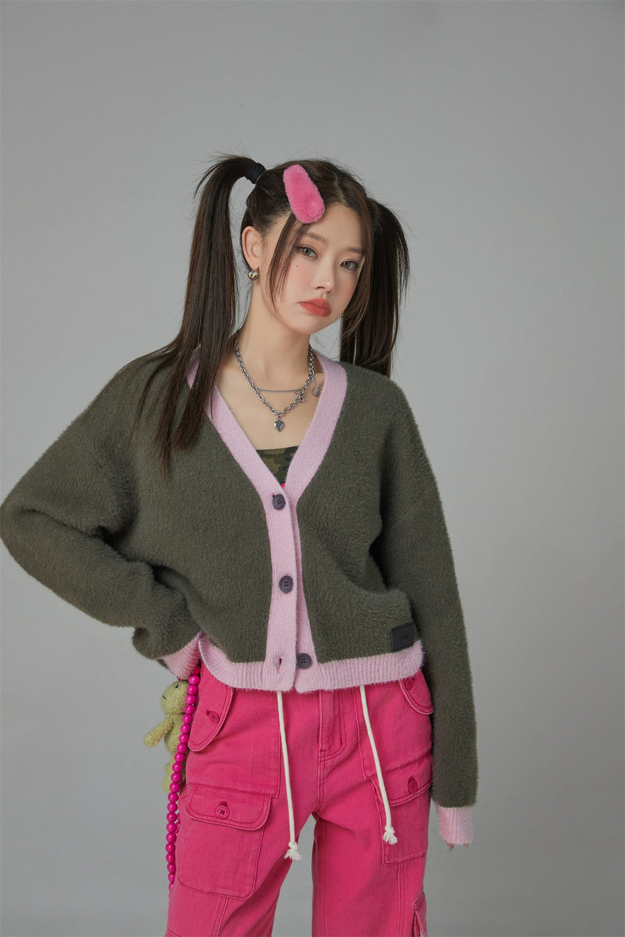 CHUU I Dream In Color V-Neck Knit Cardigan