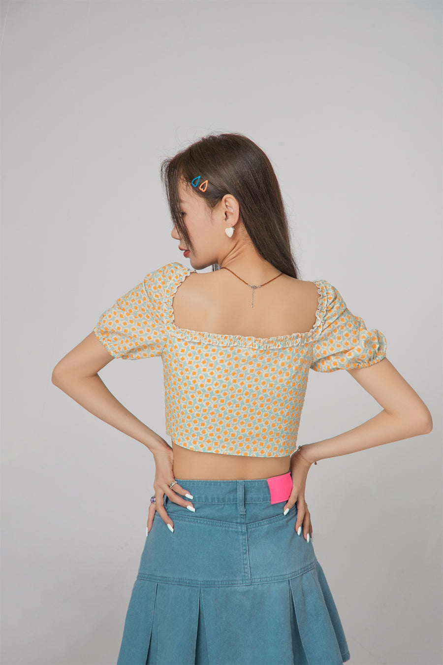 CHUU Flower Zip-up Crop Garter Blouse