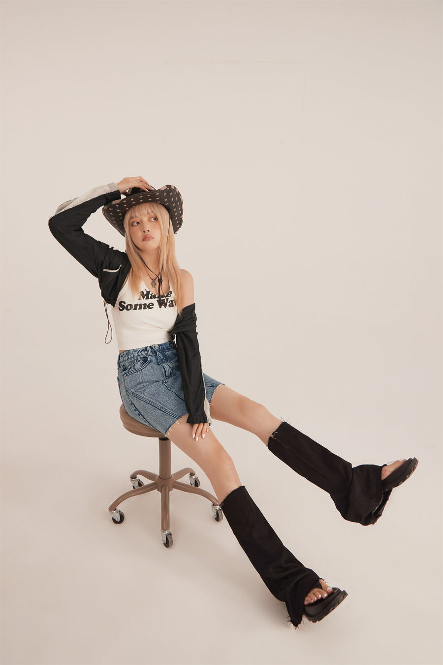 CHUU Unbalanced Cut Denim Mini Skirt