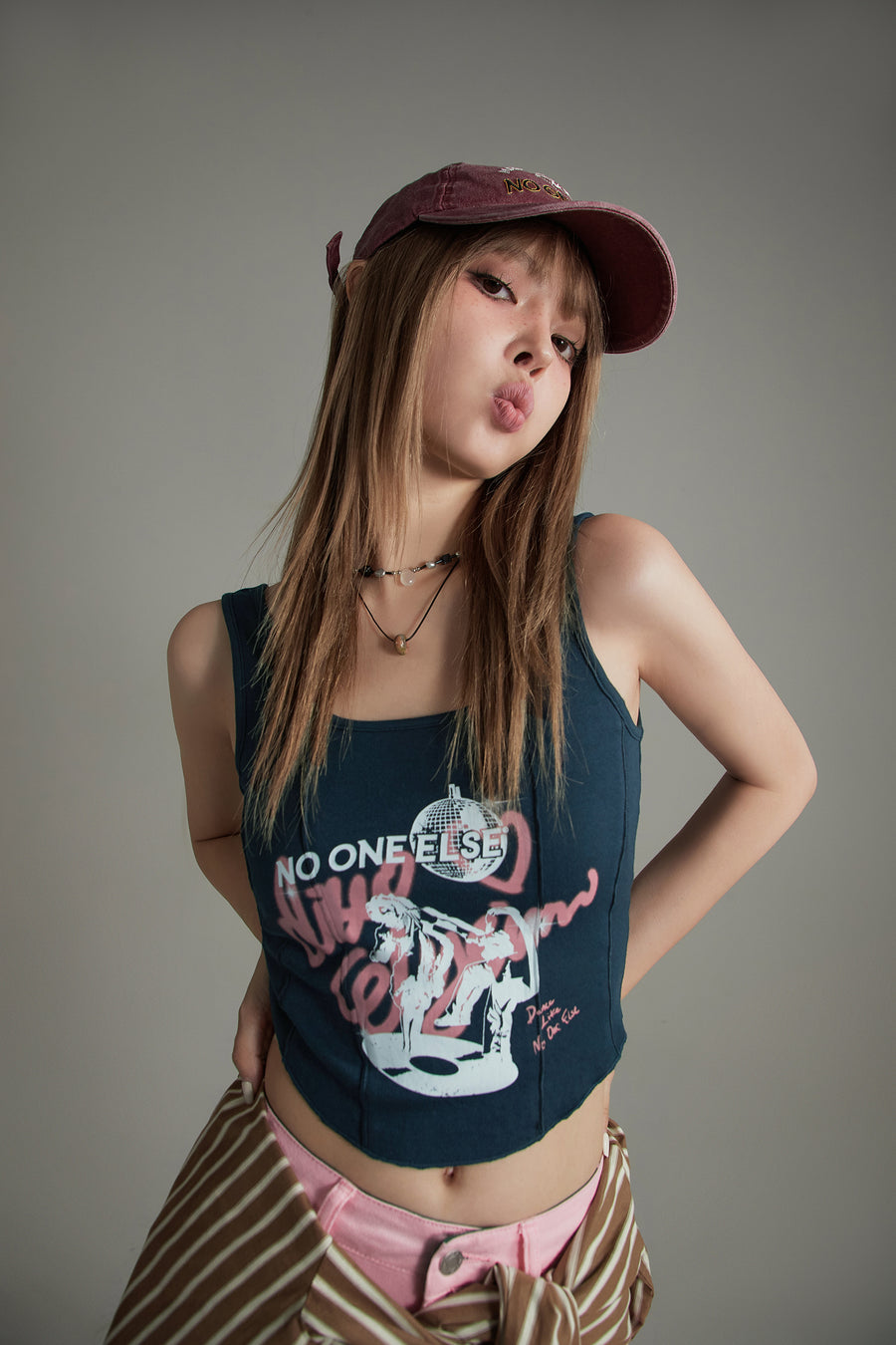 CHUU Dance Like No One Else Vintage Sleeveless Top