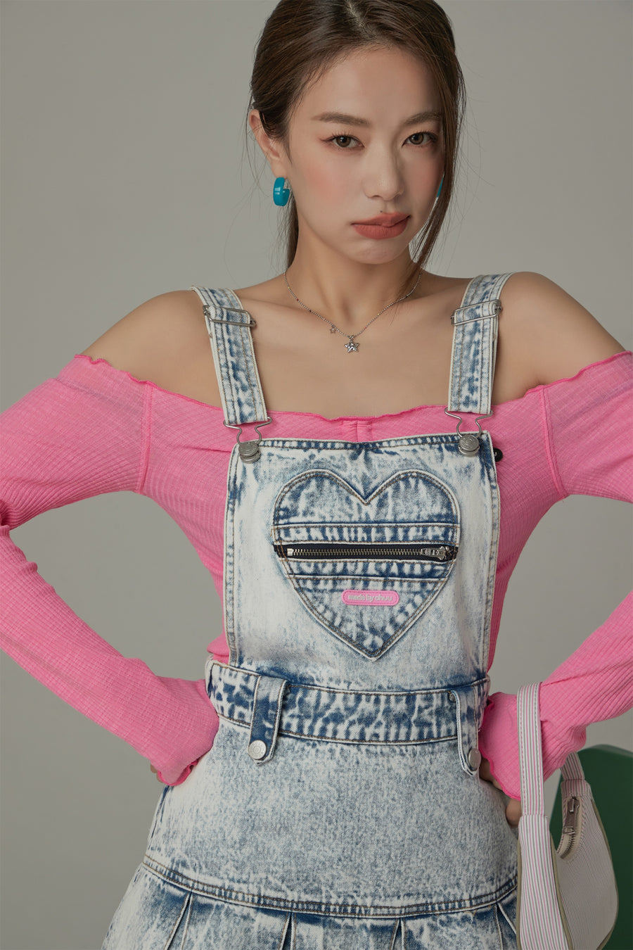 CHUU Zipper Heart Acid Wash Denim Overall Mini Dress