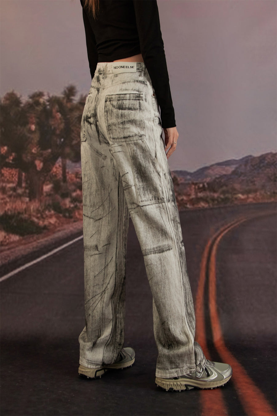 CHUU Washed Denim Jeans