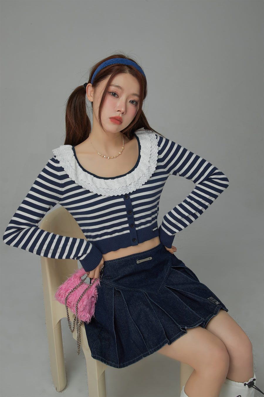 CHUU Eyelet Collar Faux Cardigan Knit Top