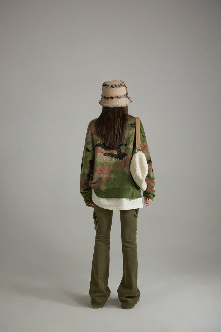 CHUU Noe Logo Camouflage Knit Sweater