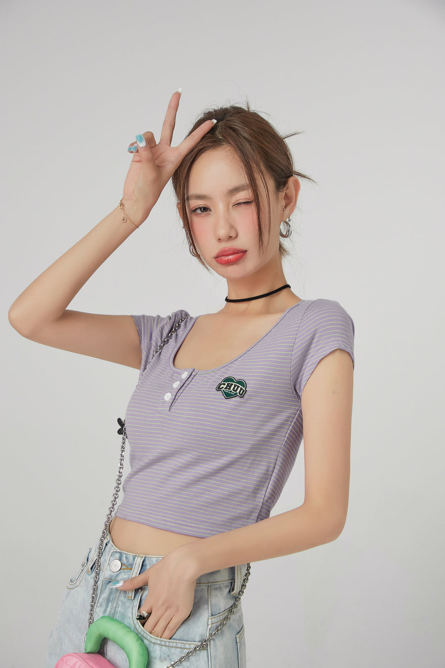 CHUU Stripe Front Button Crop Top