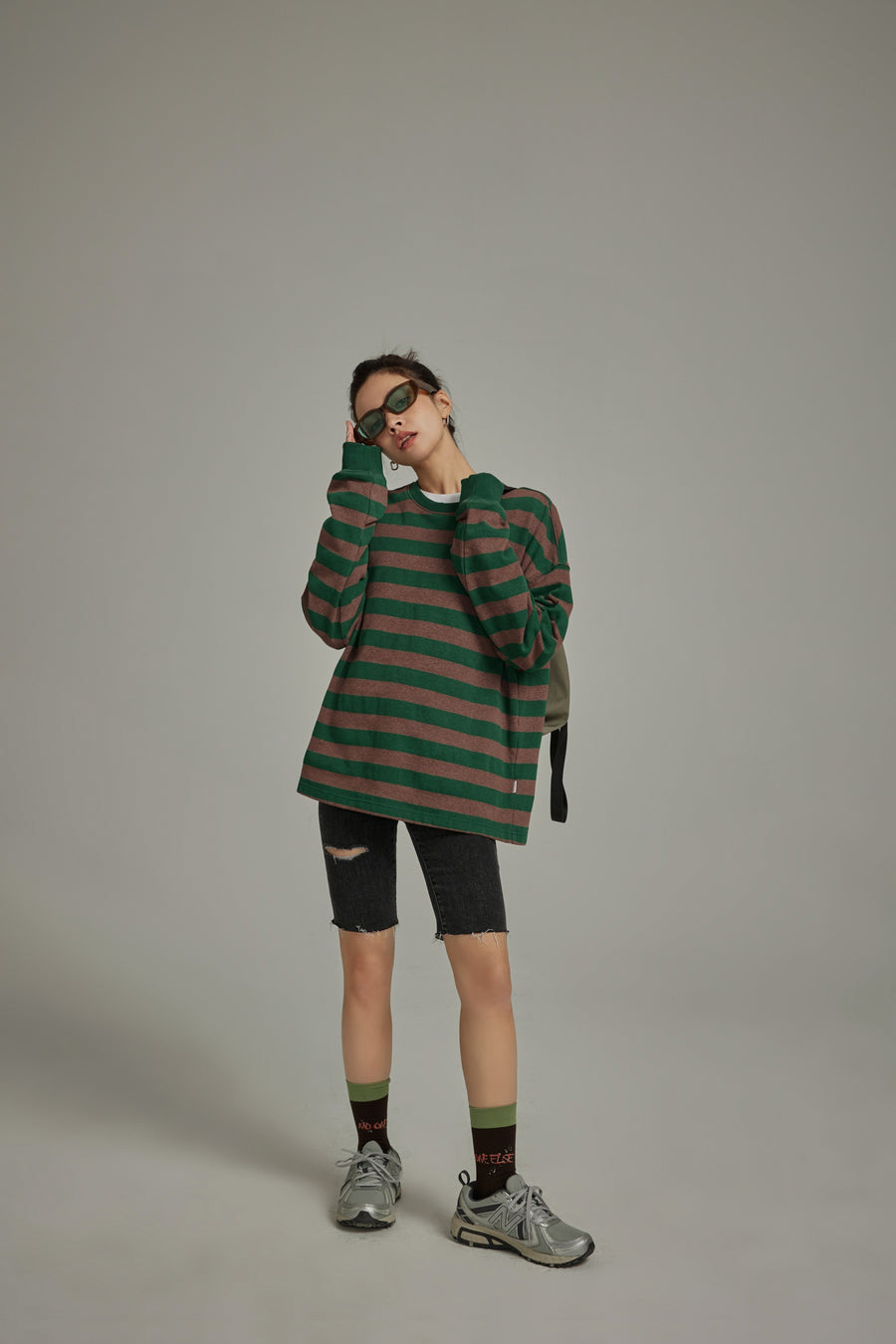 CHUU Stripe Color Sweatshirt