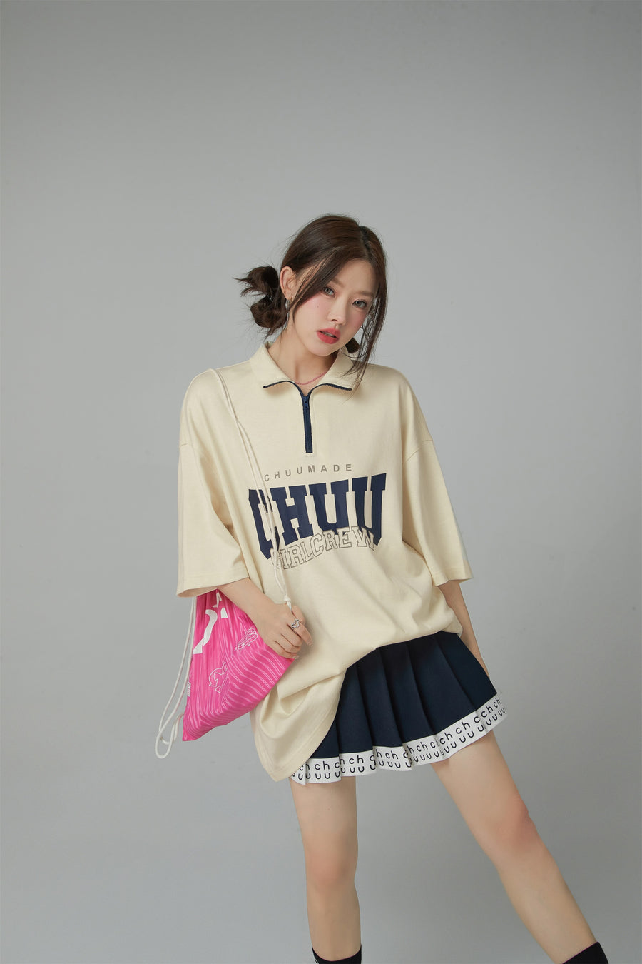 CHUU Girl Crew Half Zip-Up Loose Fit T-Shirt