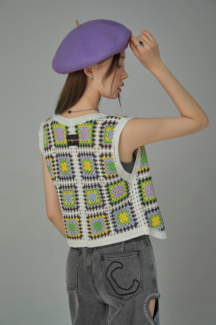 CHUU Square Pattern Crochet Vest