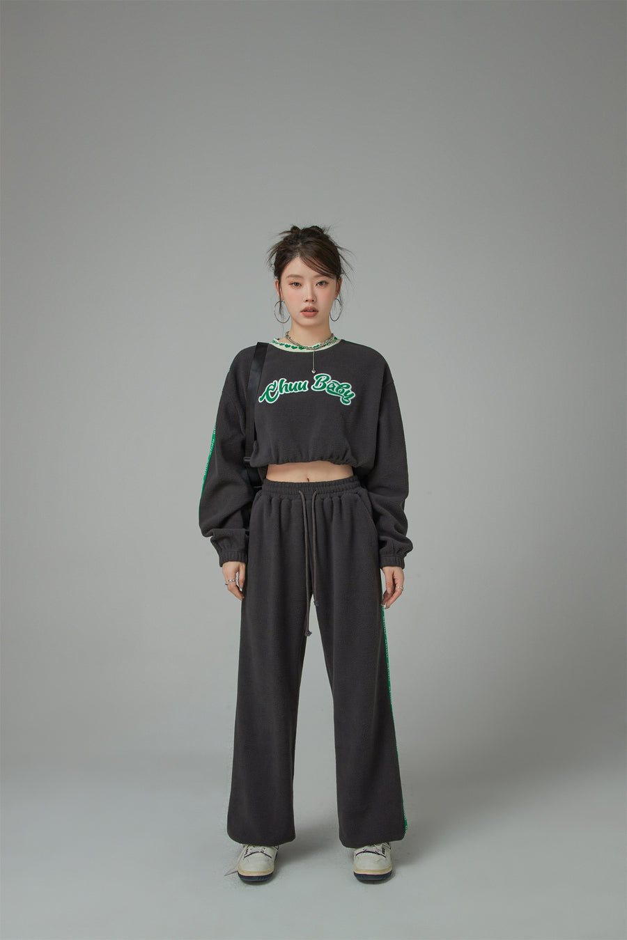 CHUU Your Energy Shifted Fleece Jogger Pants