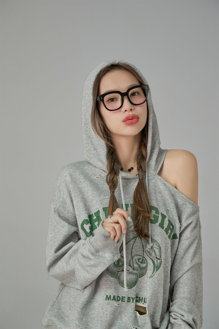 CHUU Chuu Girl Unbalanced Cutout Shoulder Hoodie