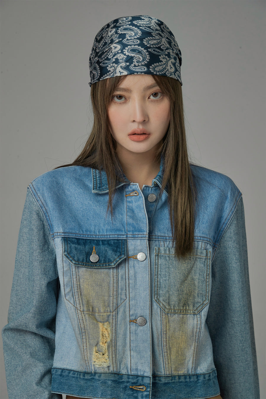 CHUU Everything Is Falling Into Place Denim Jacket