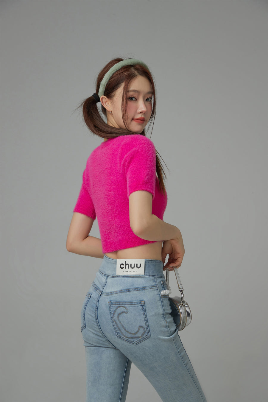 CHUU Funny Rabbit Crop Soft Knit Sweater