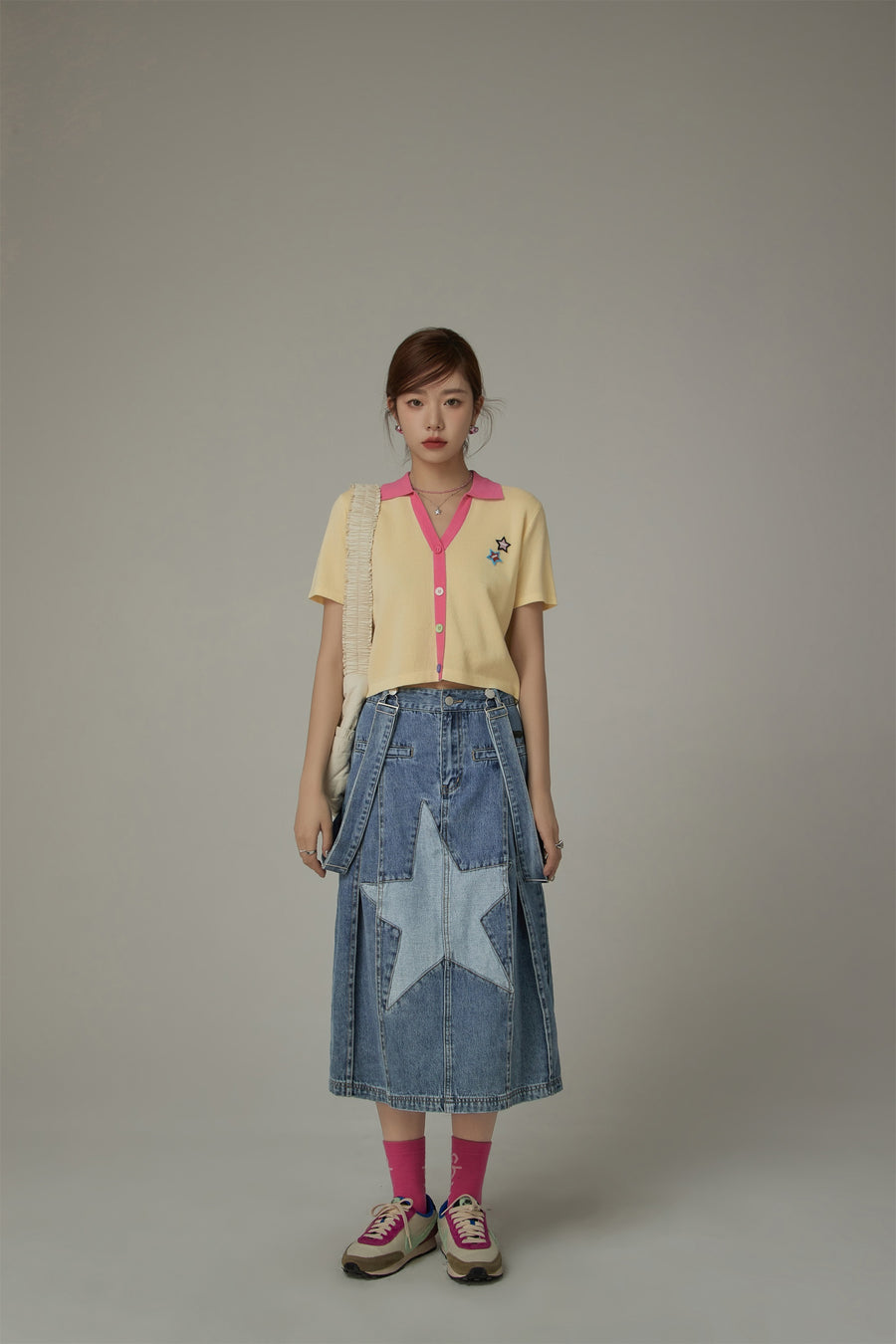 CHUU Star Open Collar Cropped Knit Top