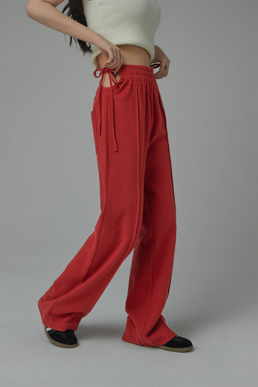 CHUU Side Slits String Wide Sweat Pants