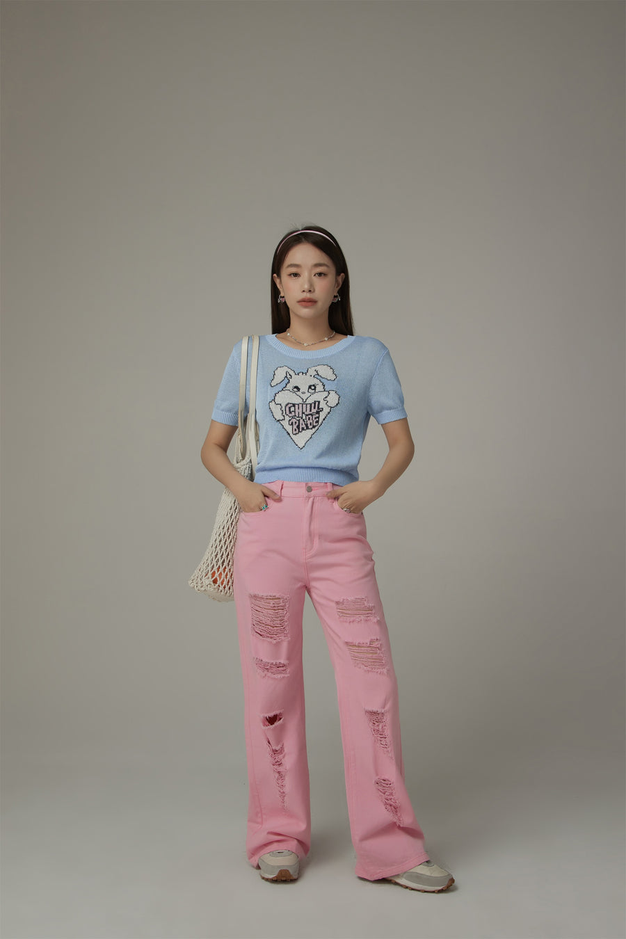 CHUU Rabbit Cropped Knit Top