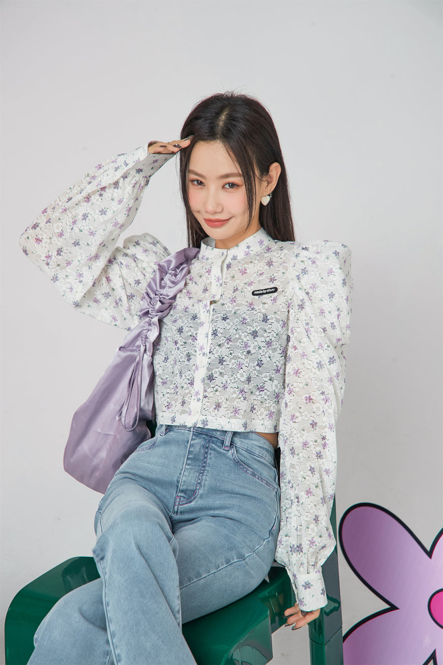 CHUU Flower Eyelet Puff Blouse