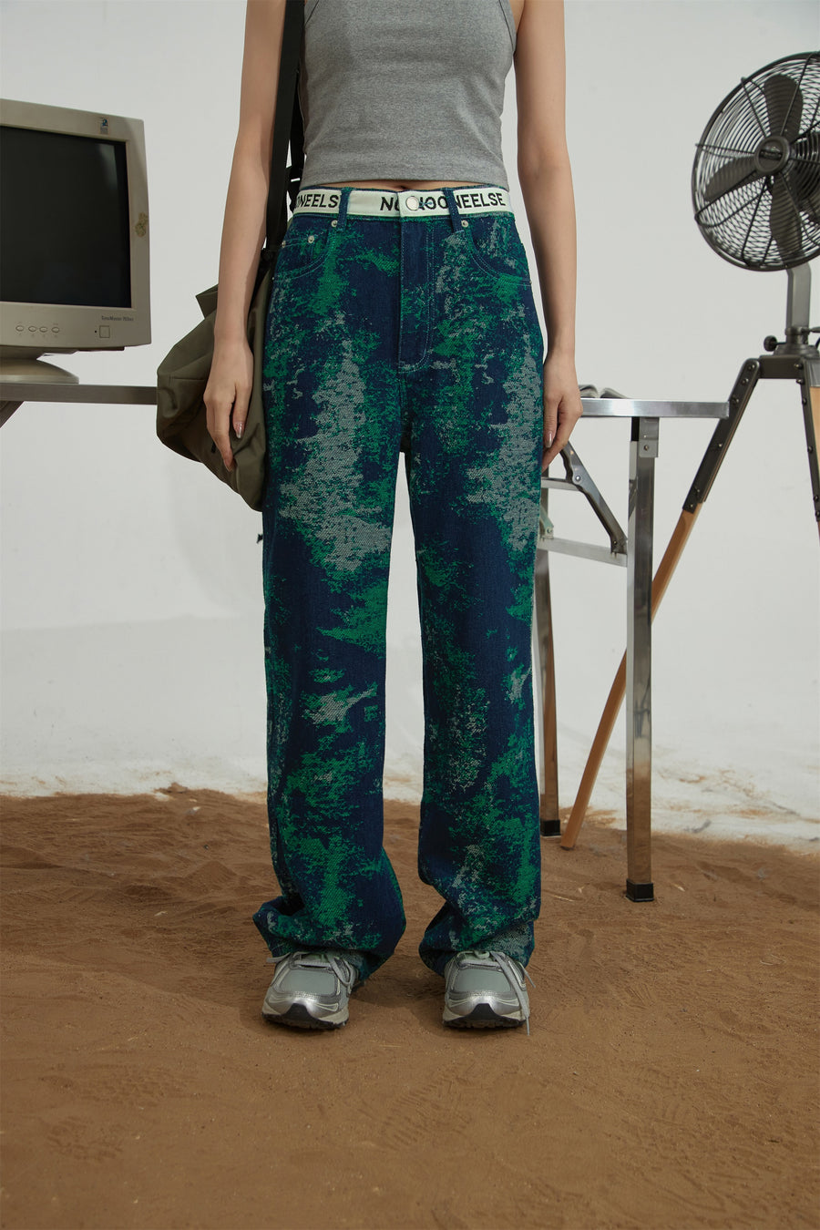 CHUU Cameo Wide Jeans Pants