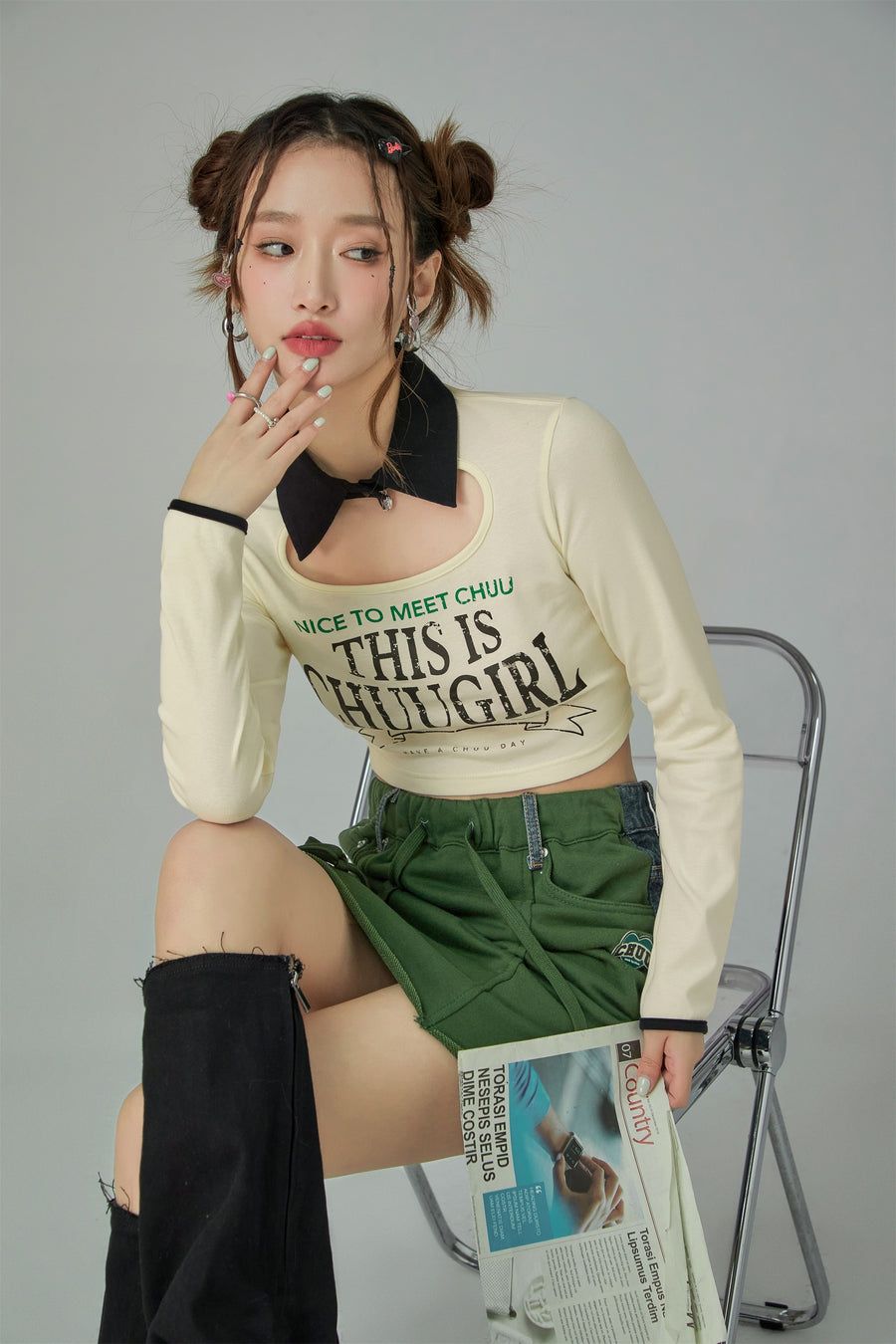 CHUU Chuu Girl Cut Out Collar Crop Top