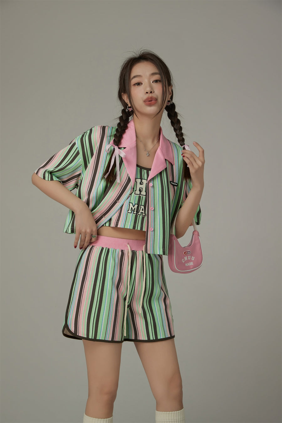 CHUU Rainbow Stripes Contrast Sleeveless Top