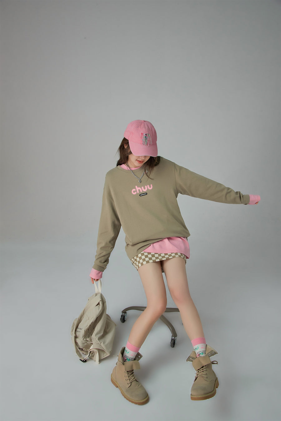 CHUU Blurry Long-Sleeved Sweatshirt